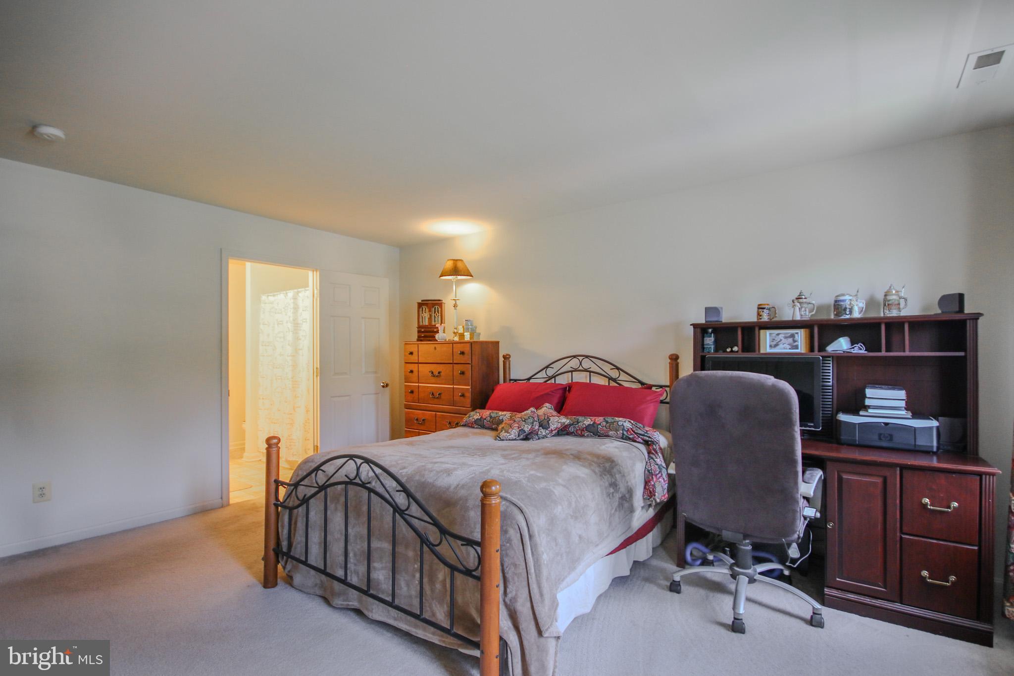 8595 SHADOW LANE