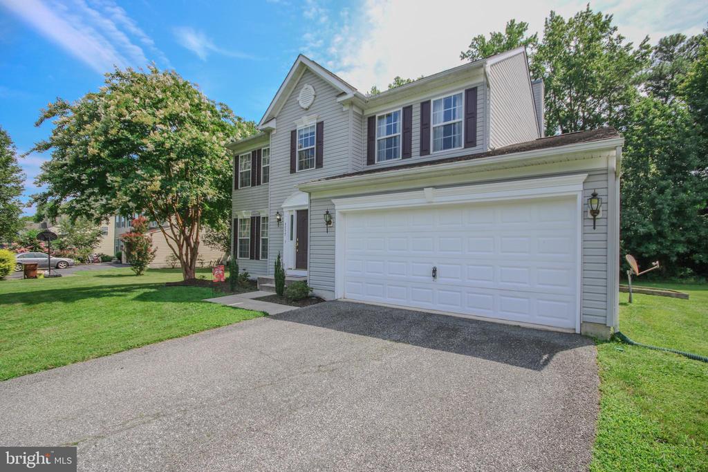 8595 SHADOW LANE