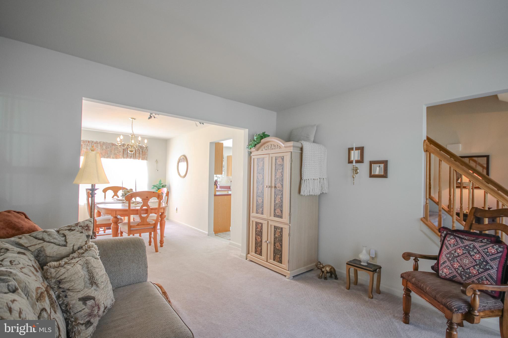 8595 SHADOW LANE
