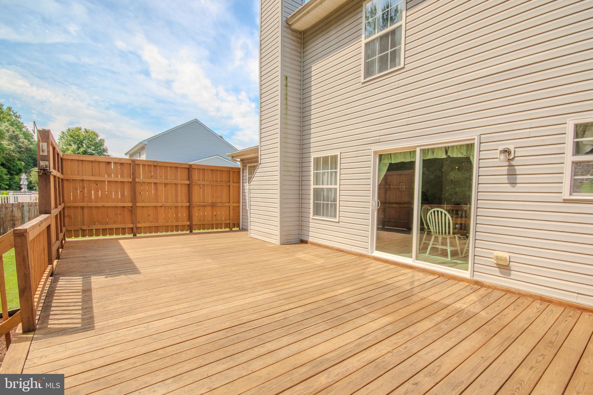 8595 SHADOW LANE