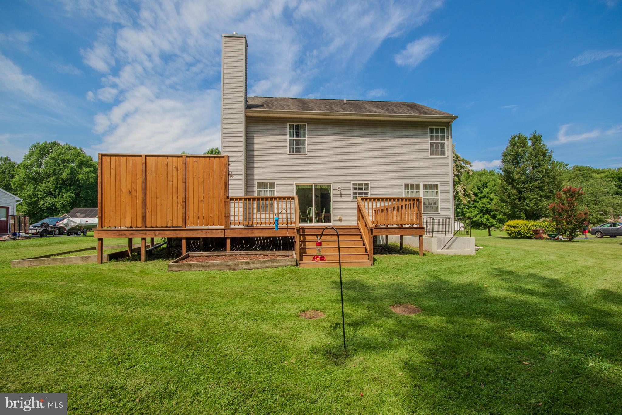 8595 SHADOW LANE