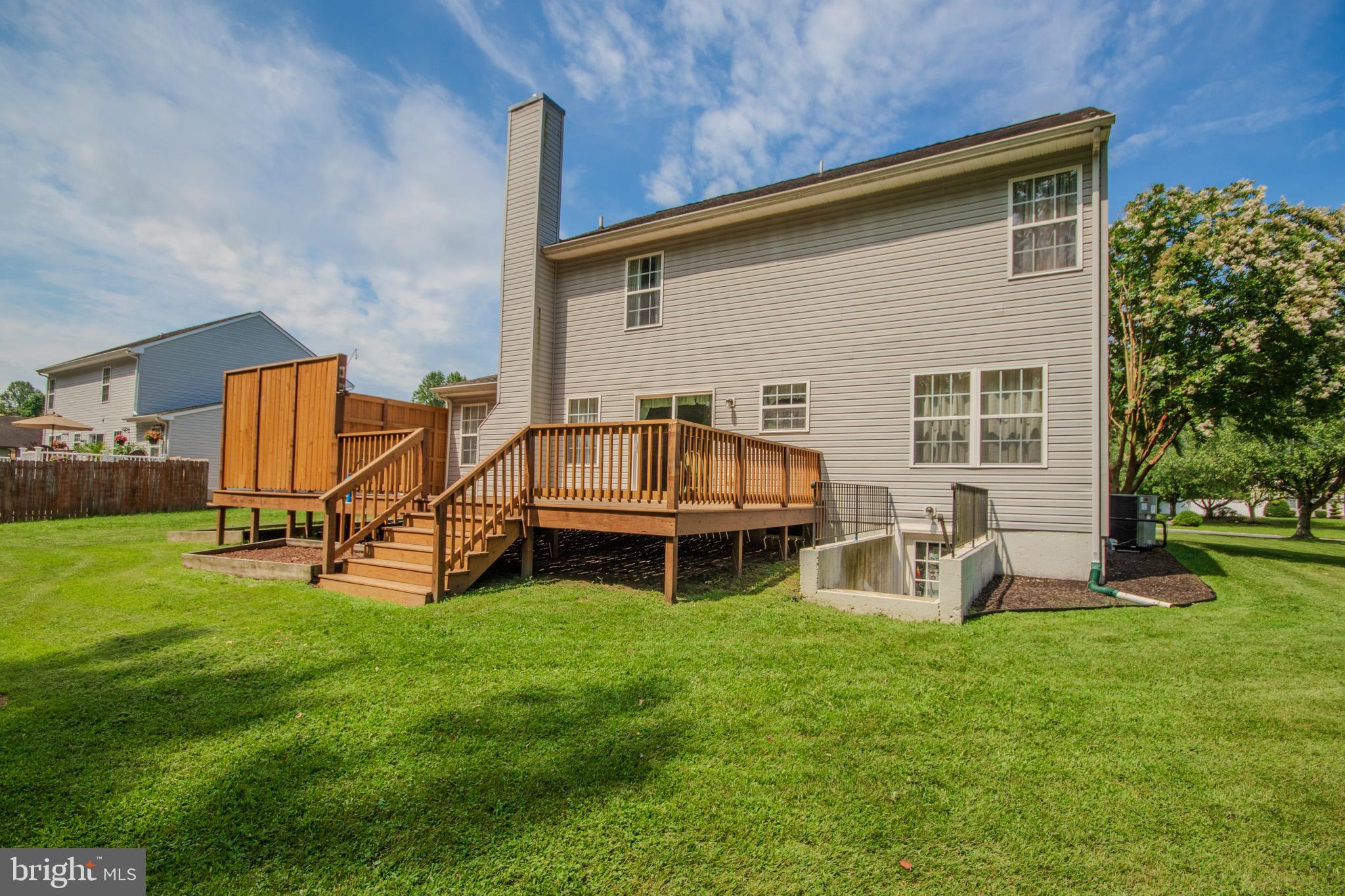 8595 SHADOW LANE