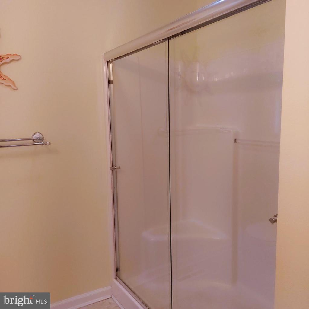 903 SAPPHIRE COURT