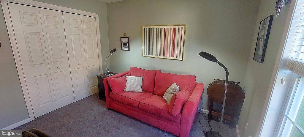 903 SAPPHIRE COURT