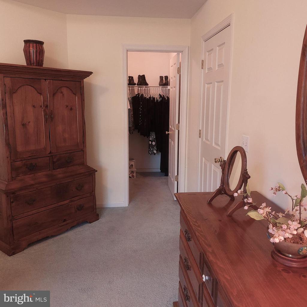 903 SAPPHIRE COURT