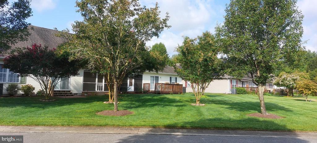 903 SAPPHIRE COURT