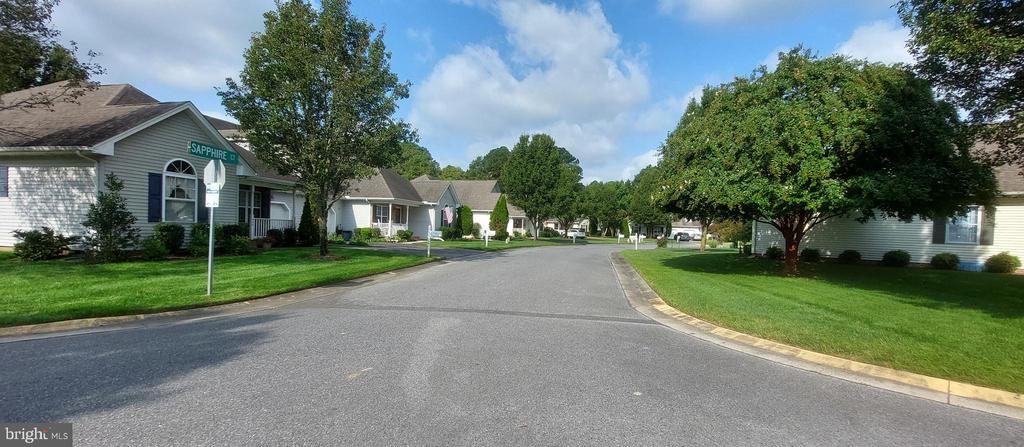 903 SAPPHIRE COURT