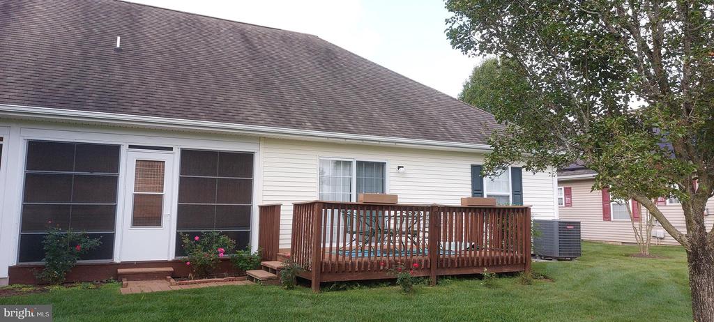903 SAPPHIRE COURT