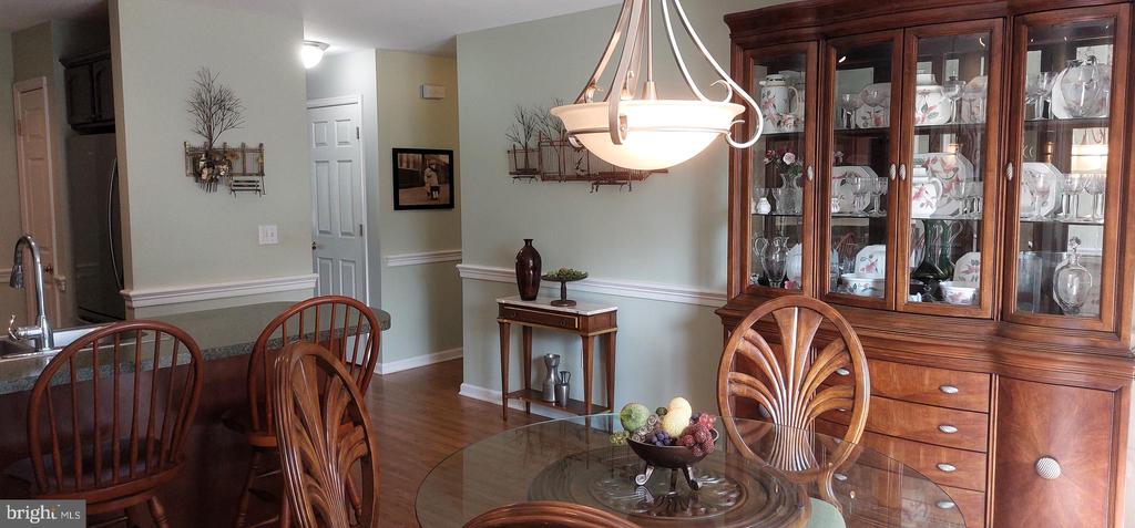 903 SAPPHIRE COURT
