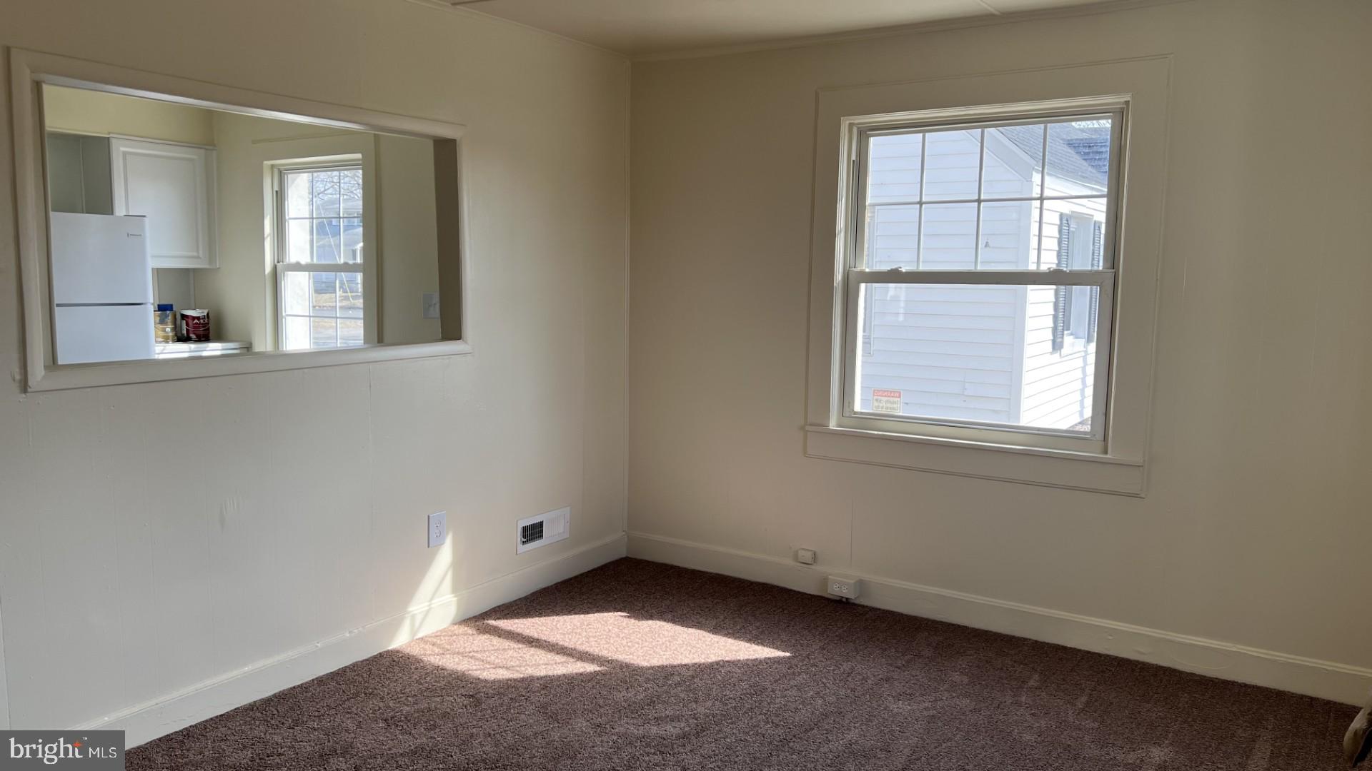 313 E COLLEGE AVENUE