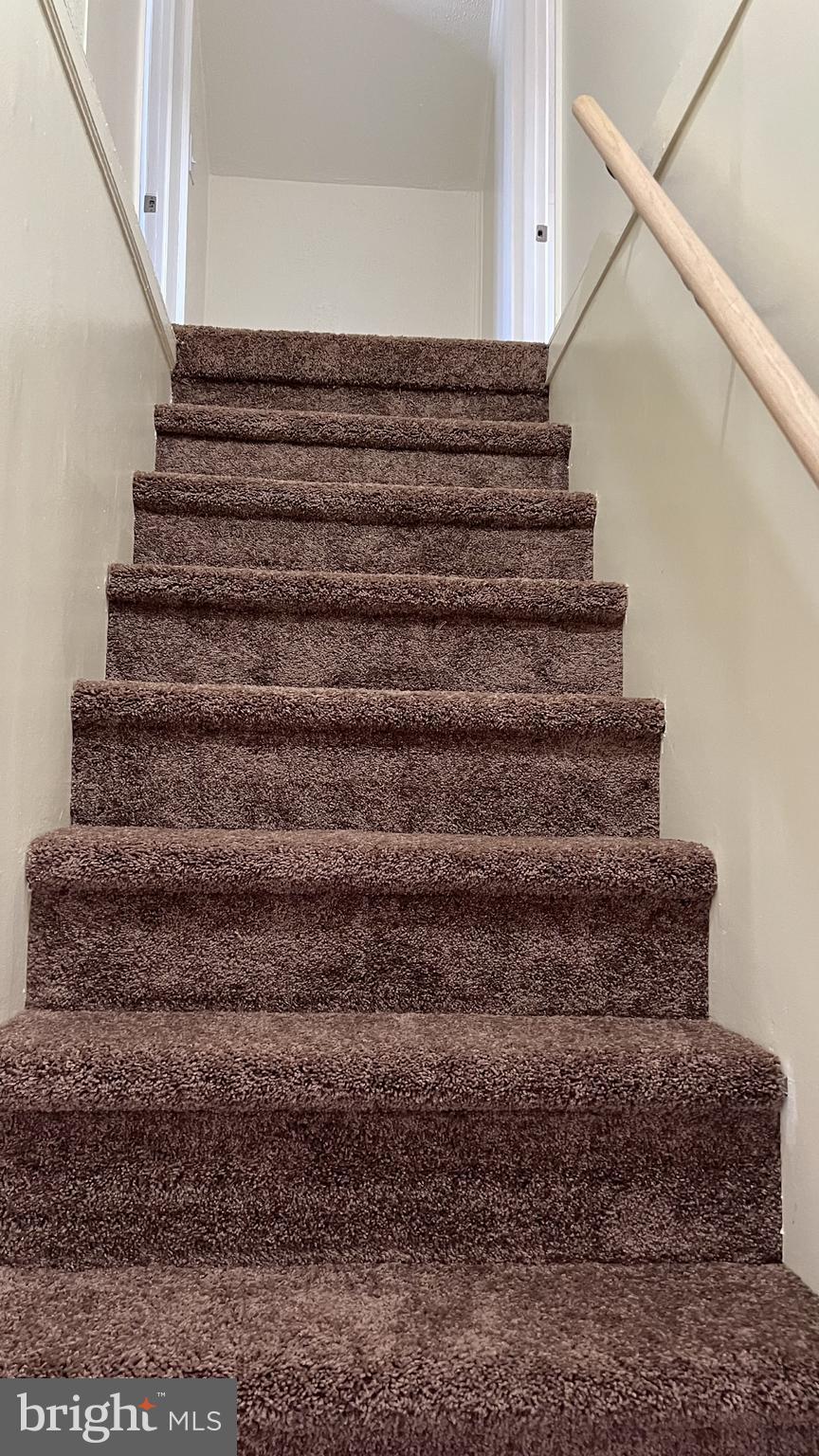 313 E COLLEGE AVENUE