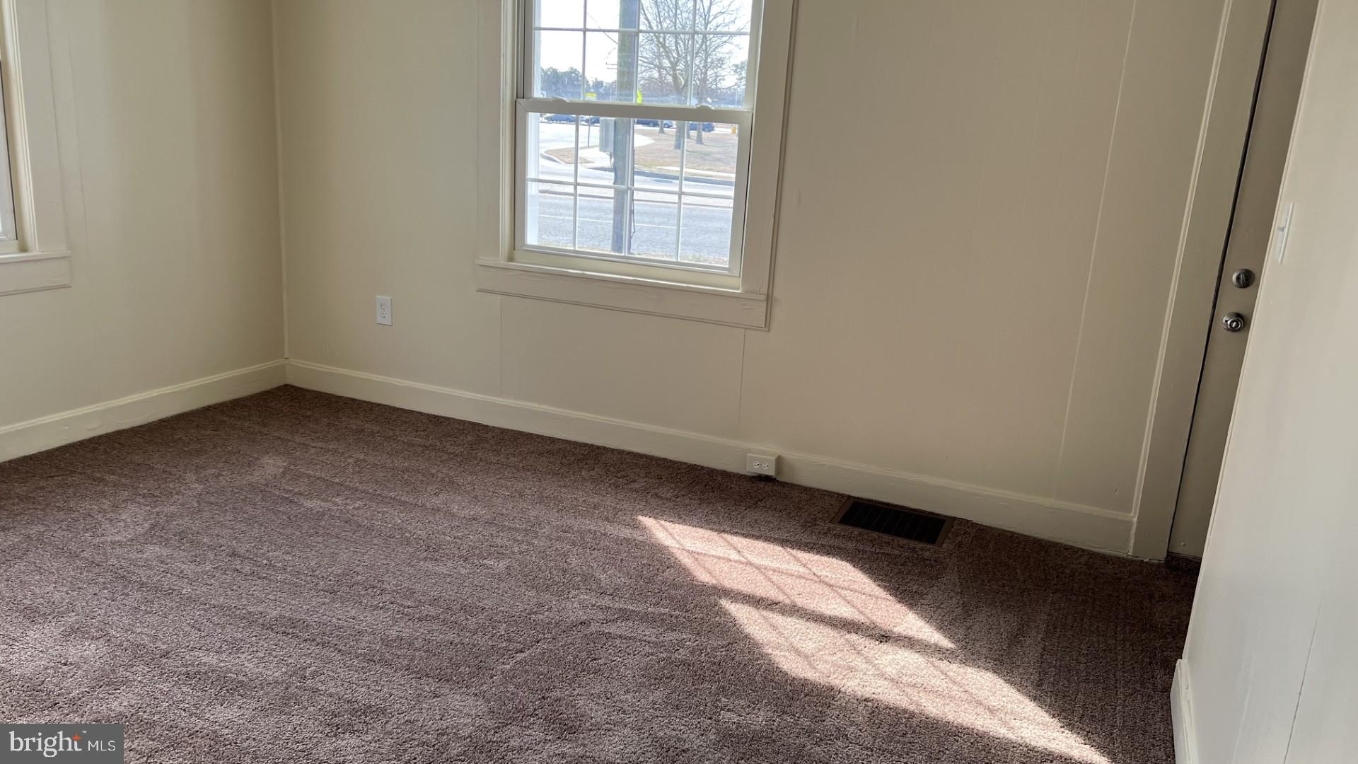 313 E COLLEGE AVENUE