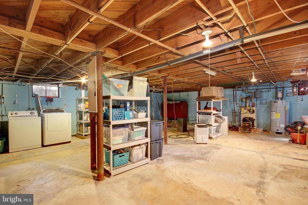 1307 WOODLAND ROAD