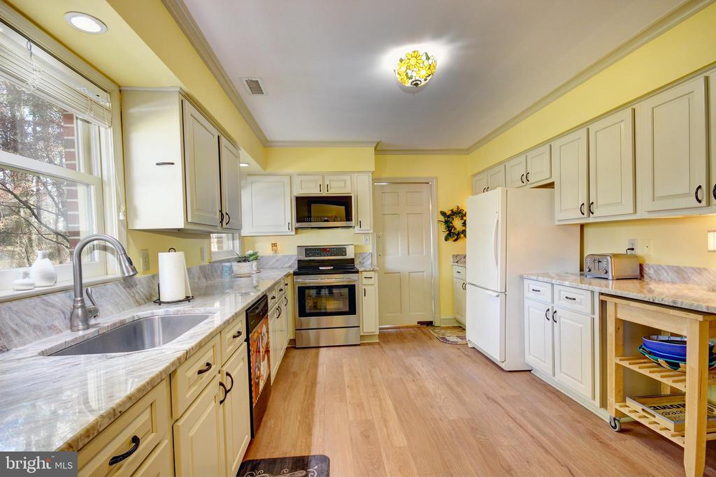 1307 WOODLAND ROAD