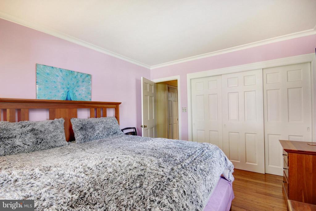 1307 WOODLAND ROAD