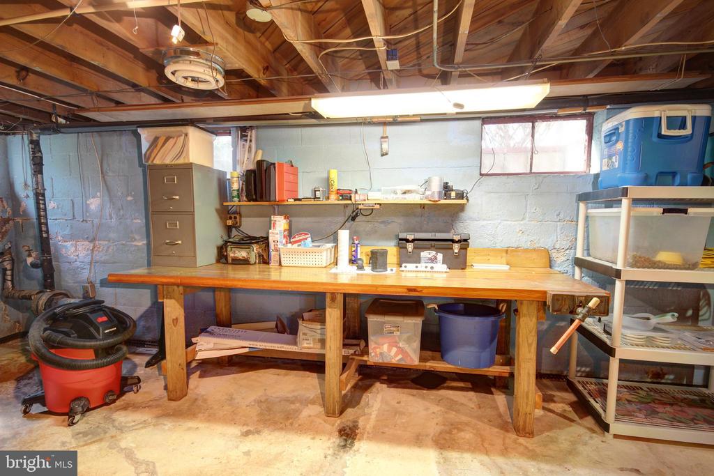 1307 WOODLAND ROAD