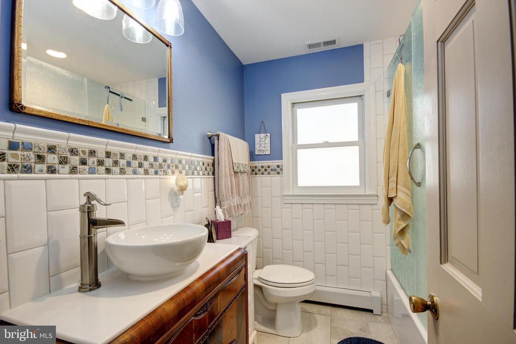 1307 WOODLAND ROAD