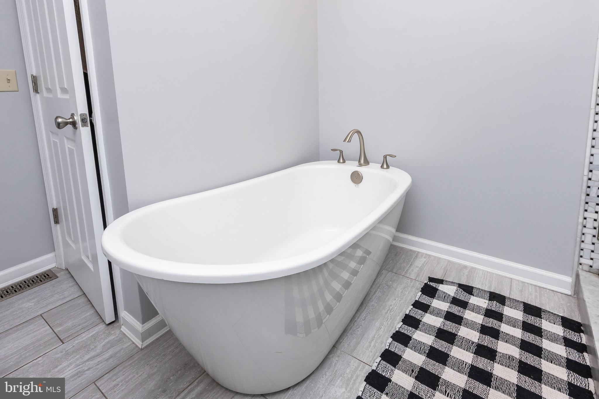 30085 HAYMARKET COURT