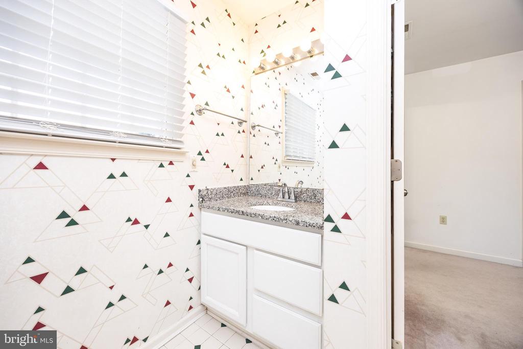 30085 HAYMARKET COURT