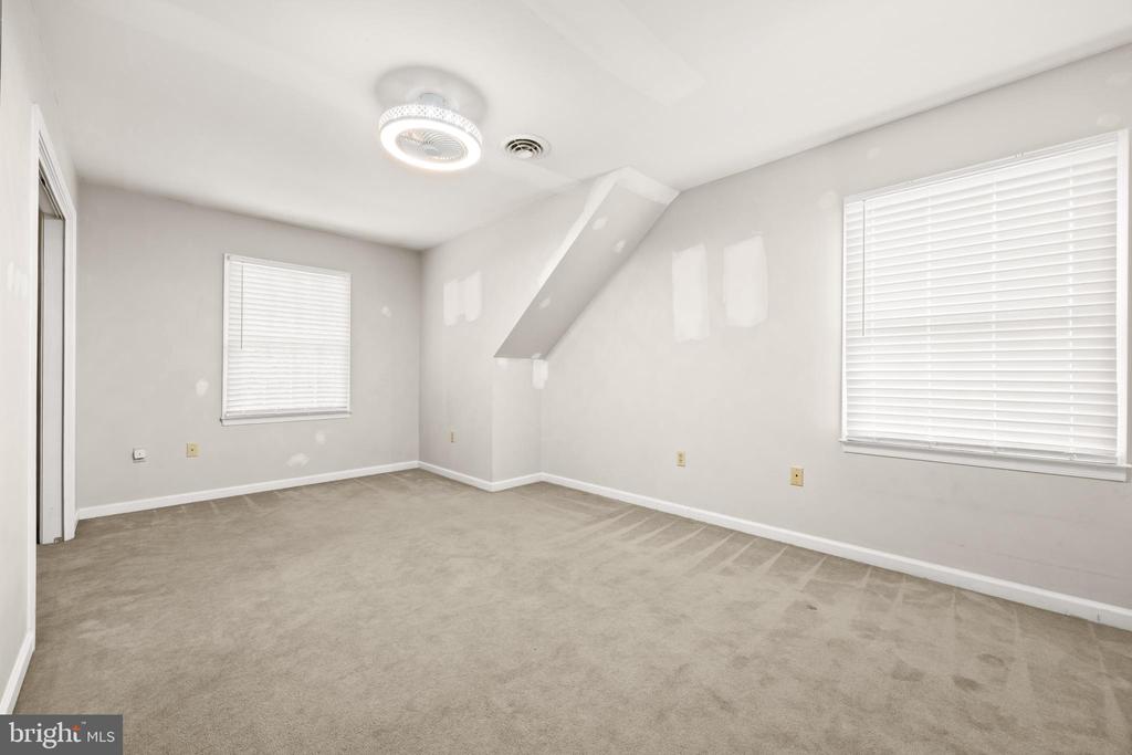 30085 HAYMARKET COURT