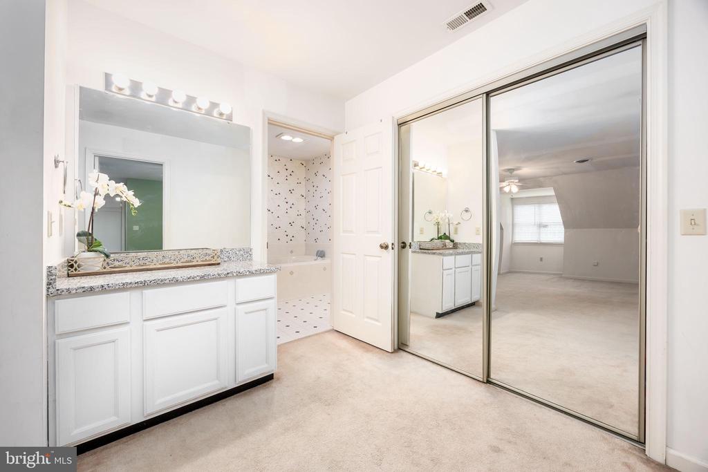 30085 HAYMARKET COURT