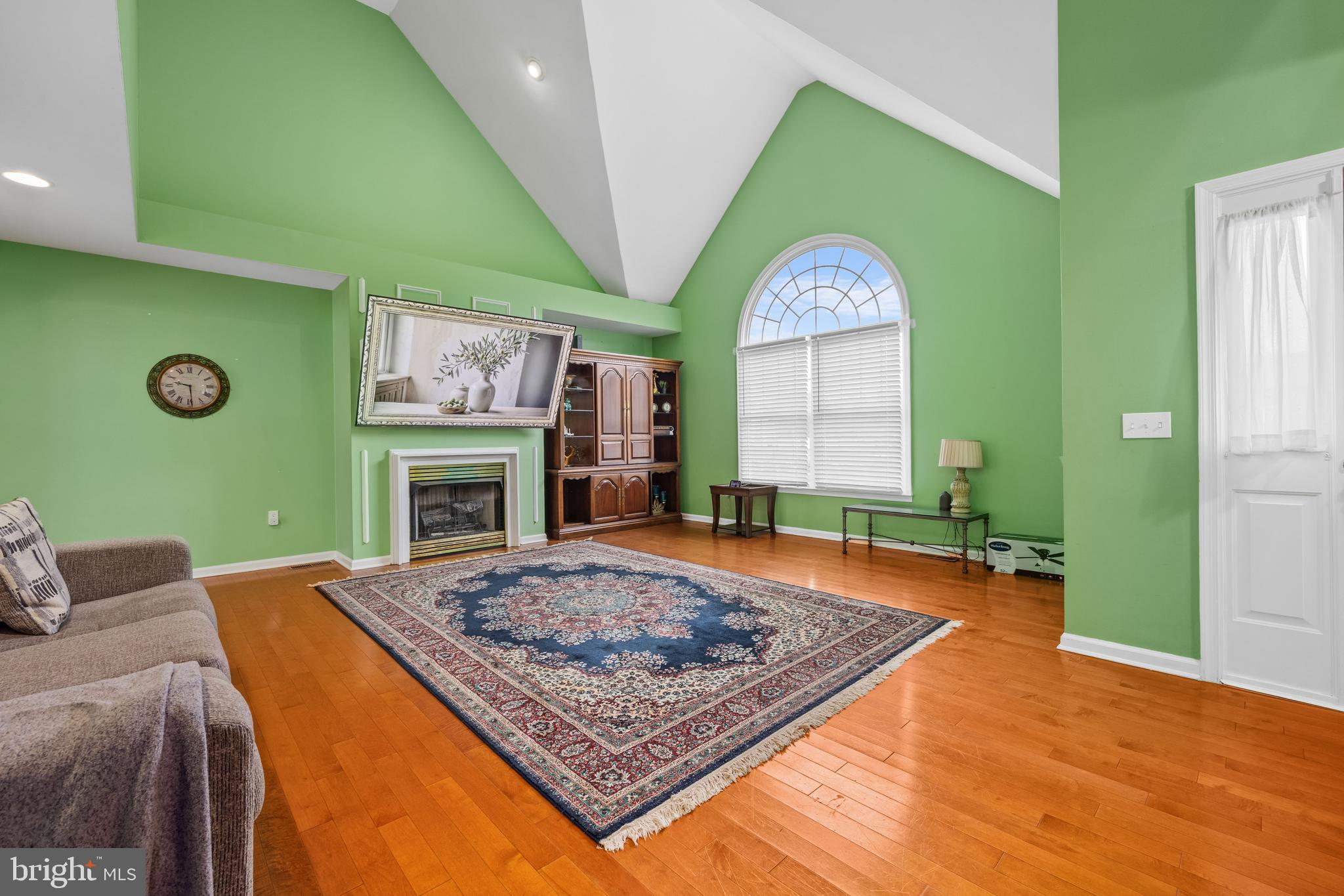 30085 HAYMARKET COURT