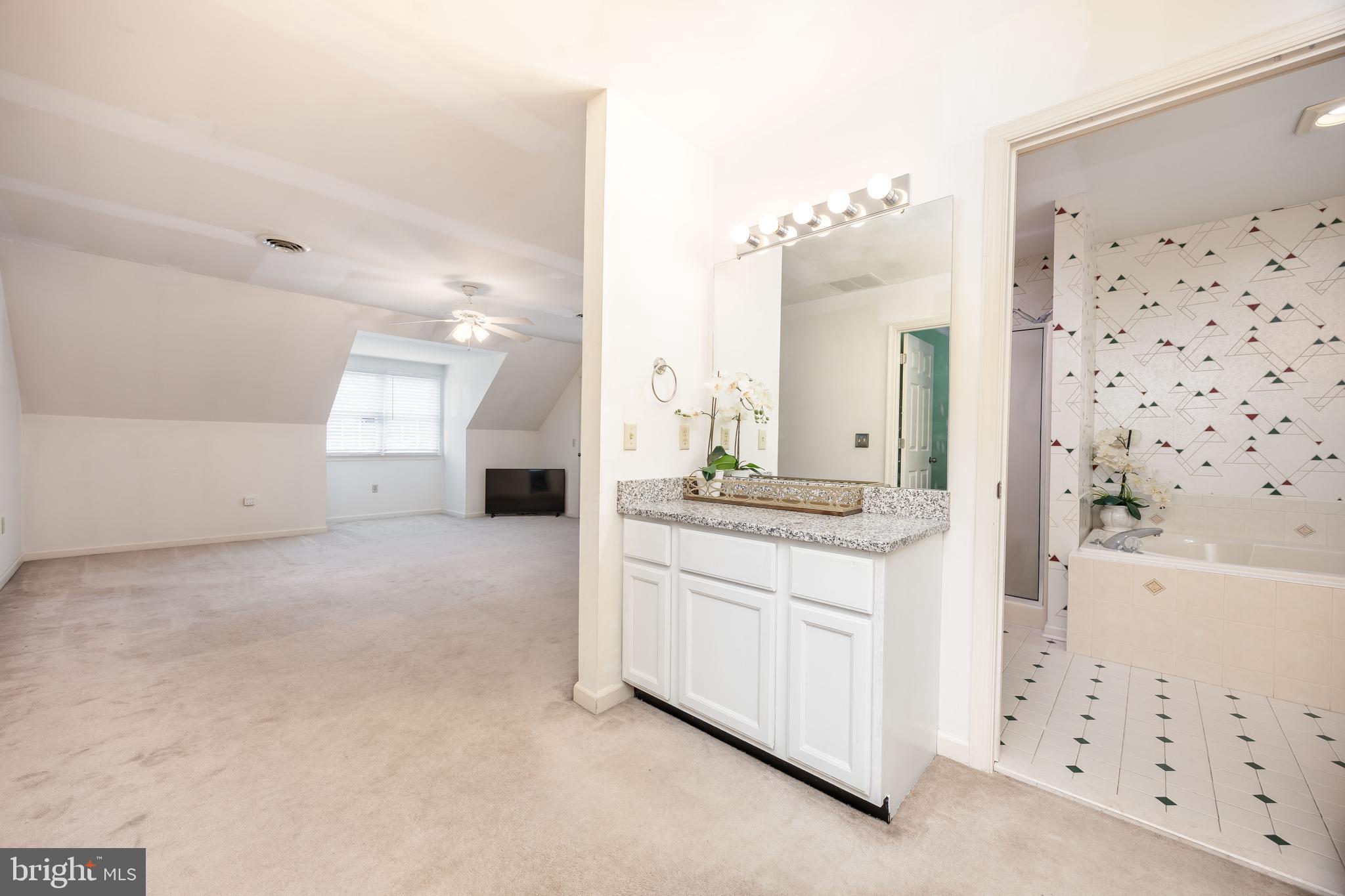 30085 HAYMARKET COURT