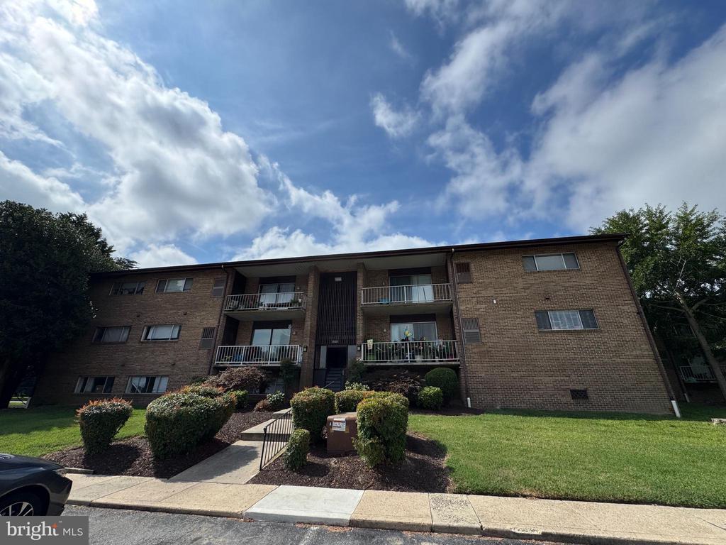 1028 ADAMS AVENUE 2D