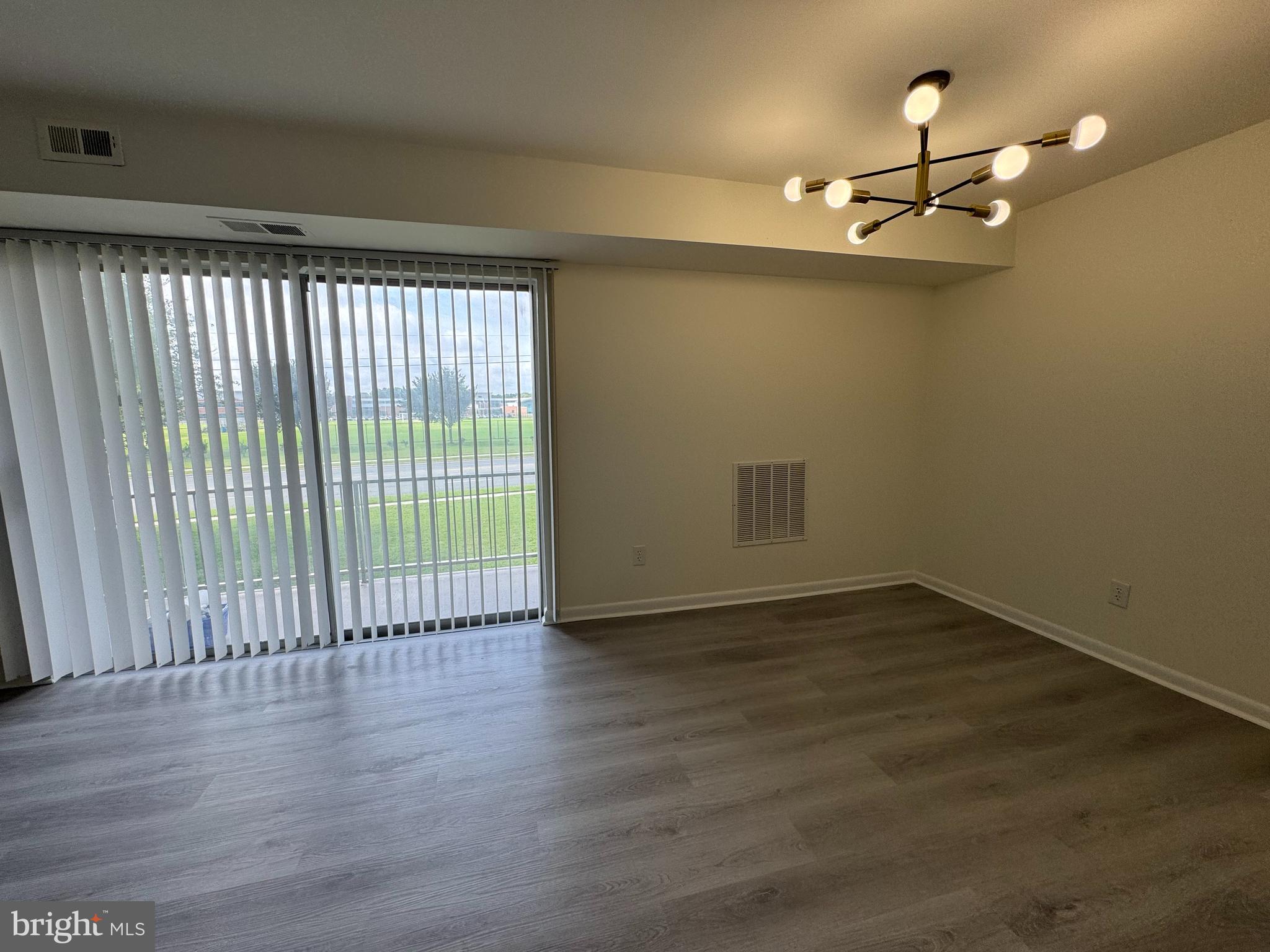 1028 ADAMS AVENUE 2D