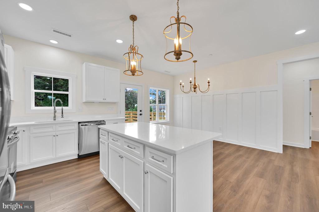 303 VIEWFIELD DRIVE