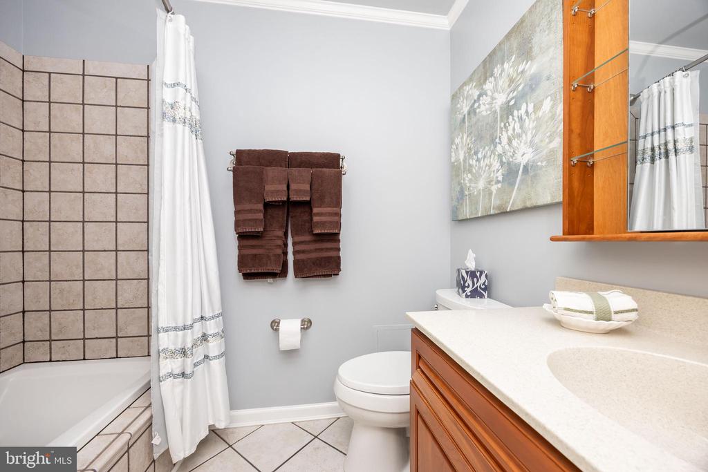 32831 WILLOMET COURT