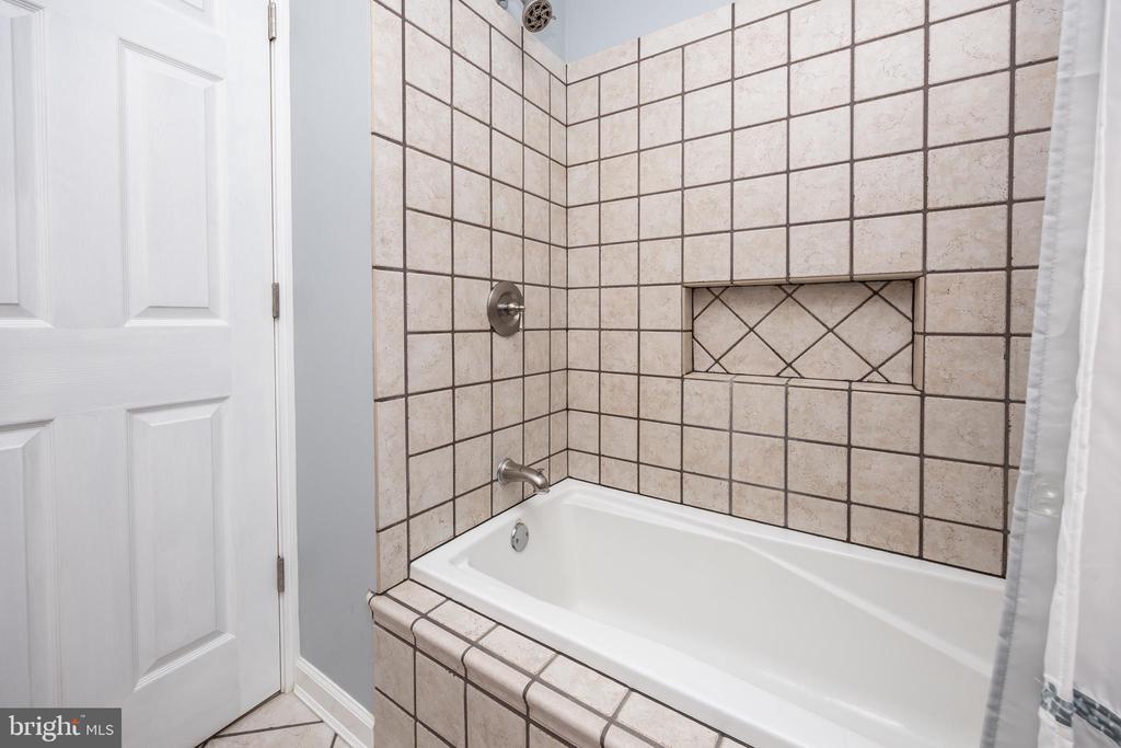 32831 WILLOMET COURT