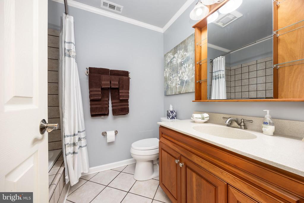 32831 WILLOMET COURT