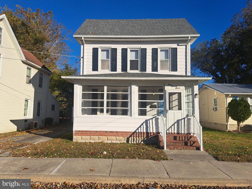 407 E EAST STREET
