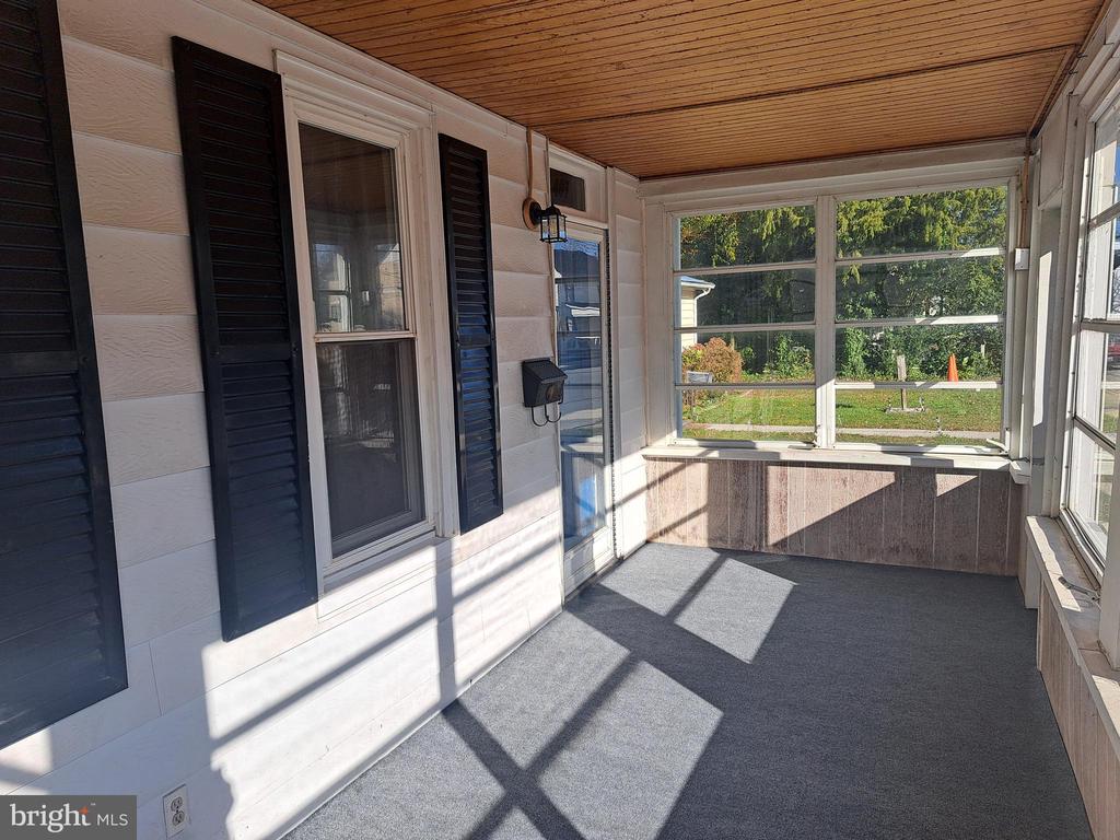 407 E EAST STREET