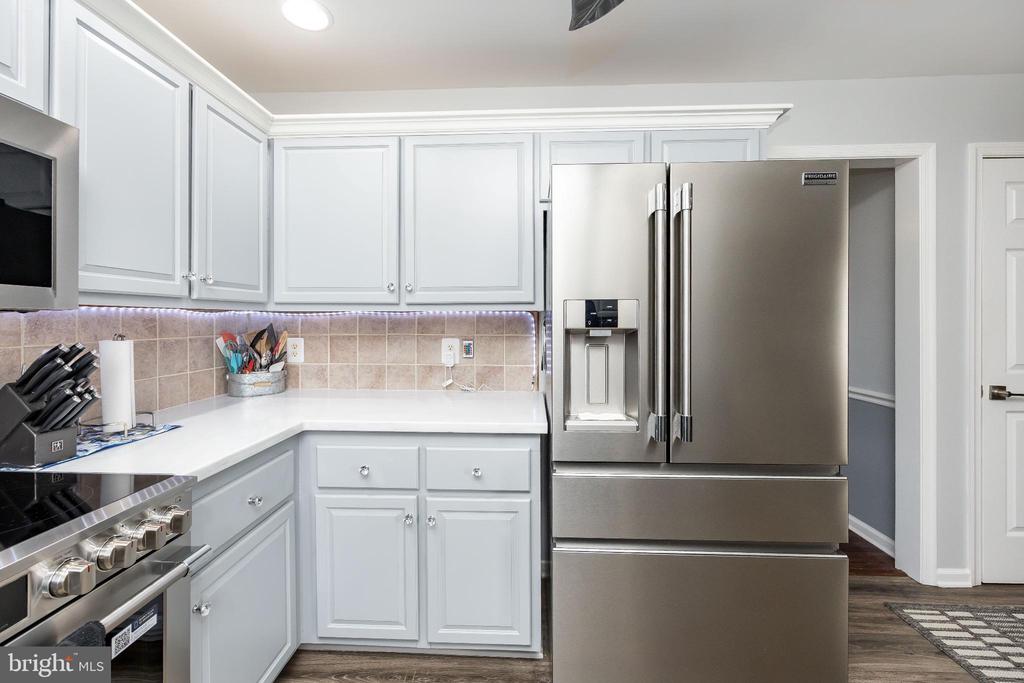 27539 HARNESS LANE