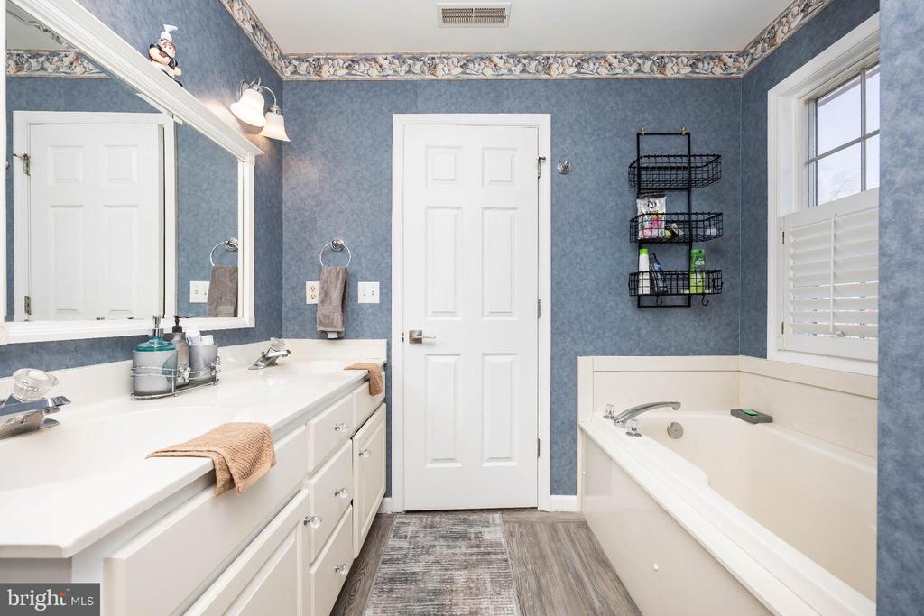 27539 HARNESS LANE