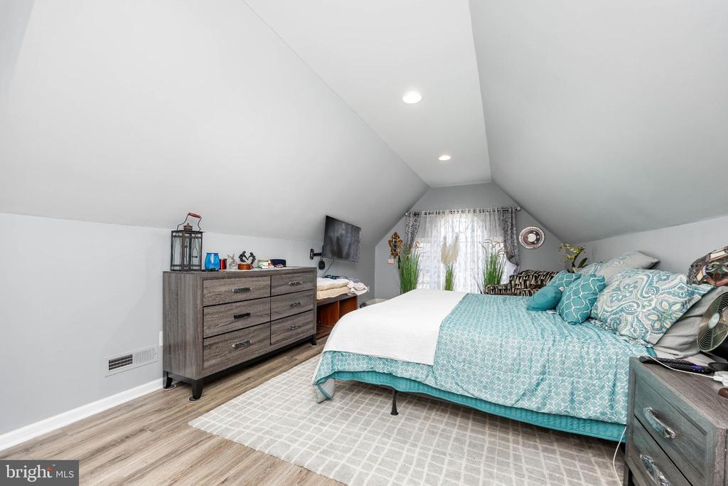 27539 HARNESS LANE