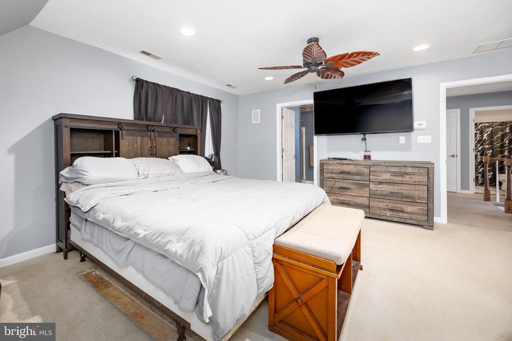 27539 HARNESS LANE