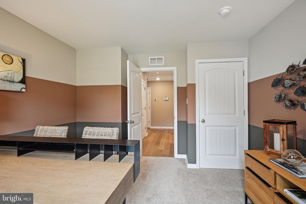 1123 ALBRITTON LANE