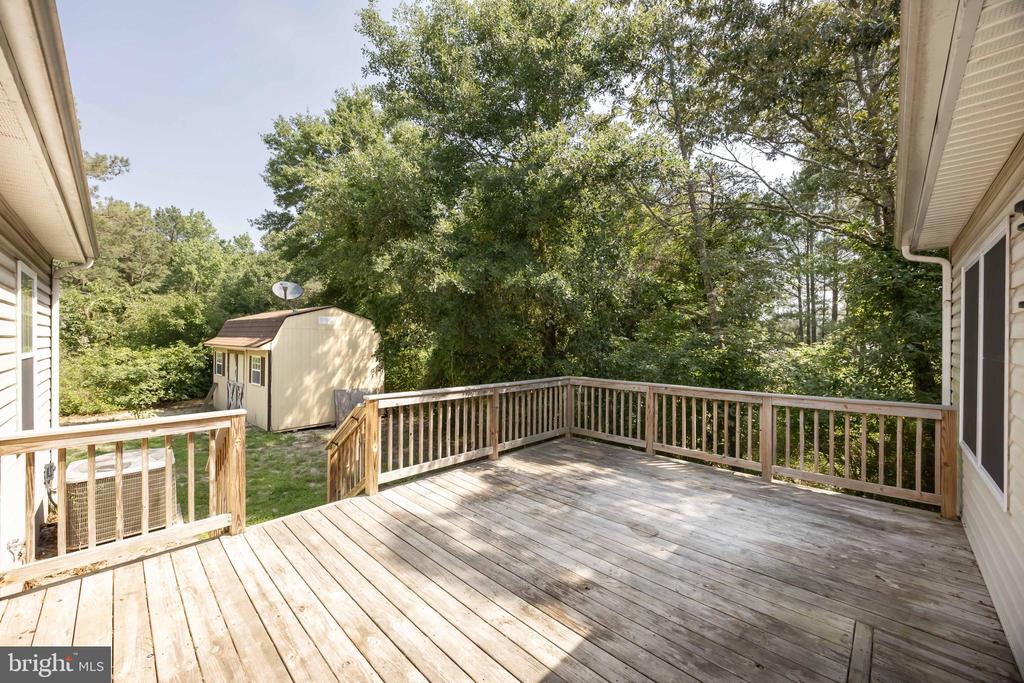 6033 DEER CREEK DRIVE