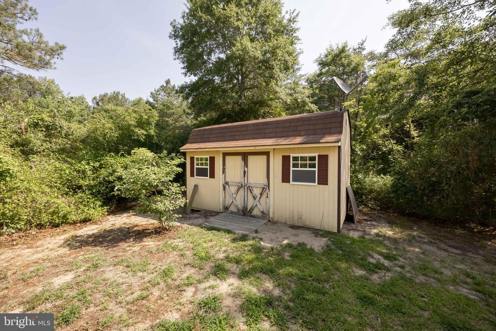 6033 DEER CREEK DRIVE
