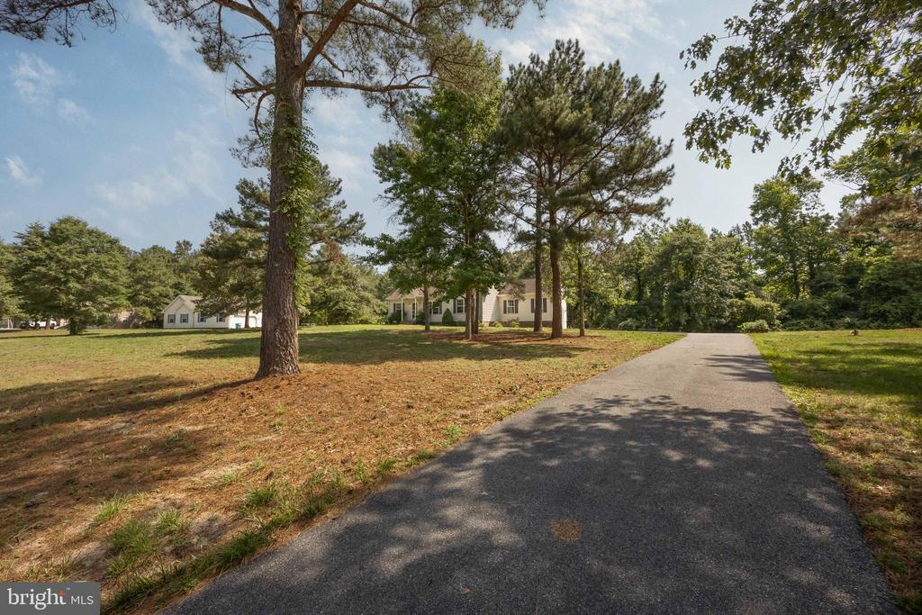 6033 DEER CREEK DRIVE