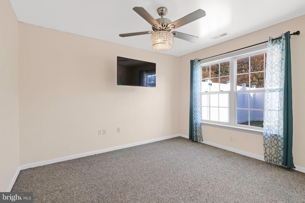 201 CARSONS COURT