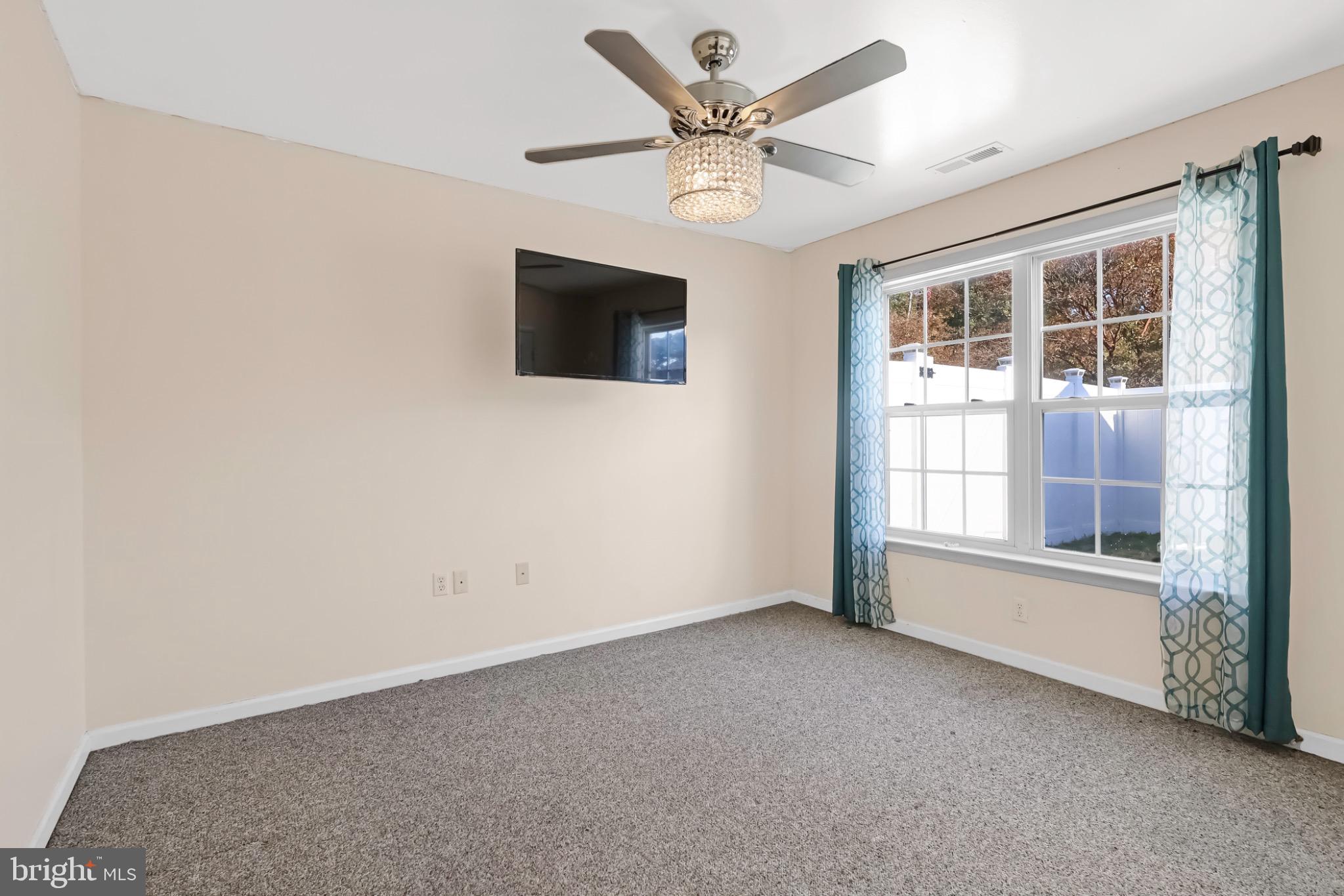 201 CARSONS COURT