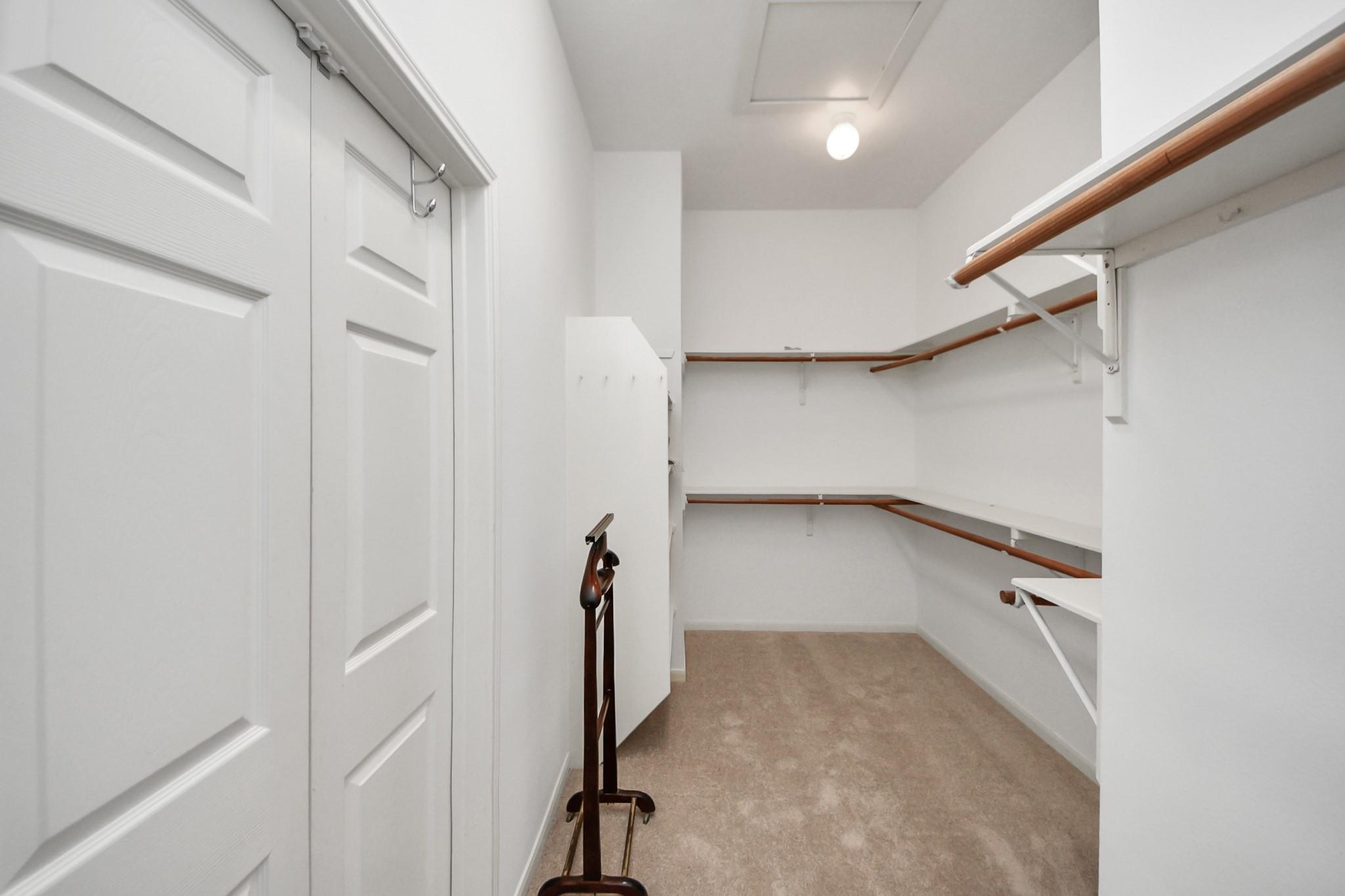 4139 Lakeshore Forest Drive