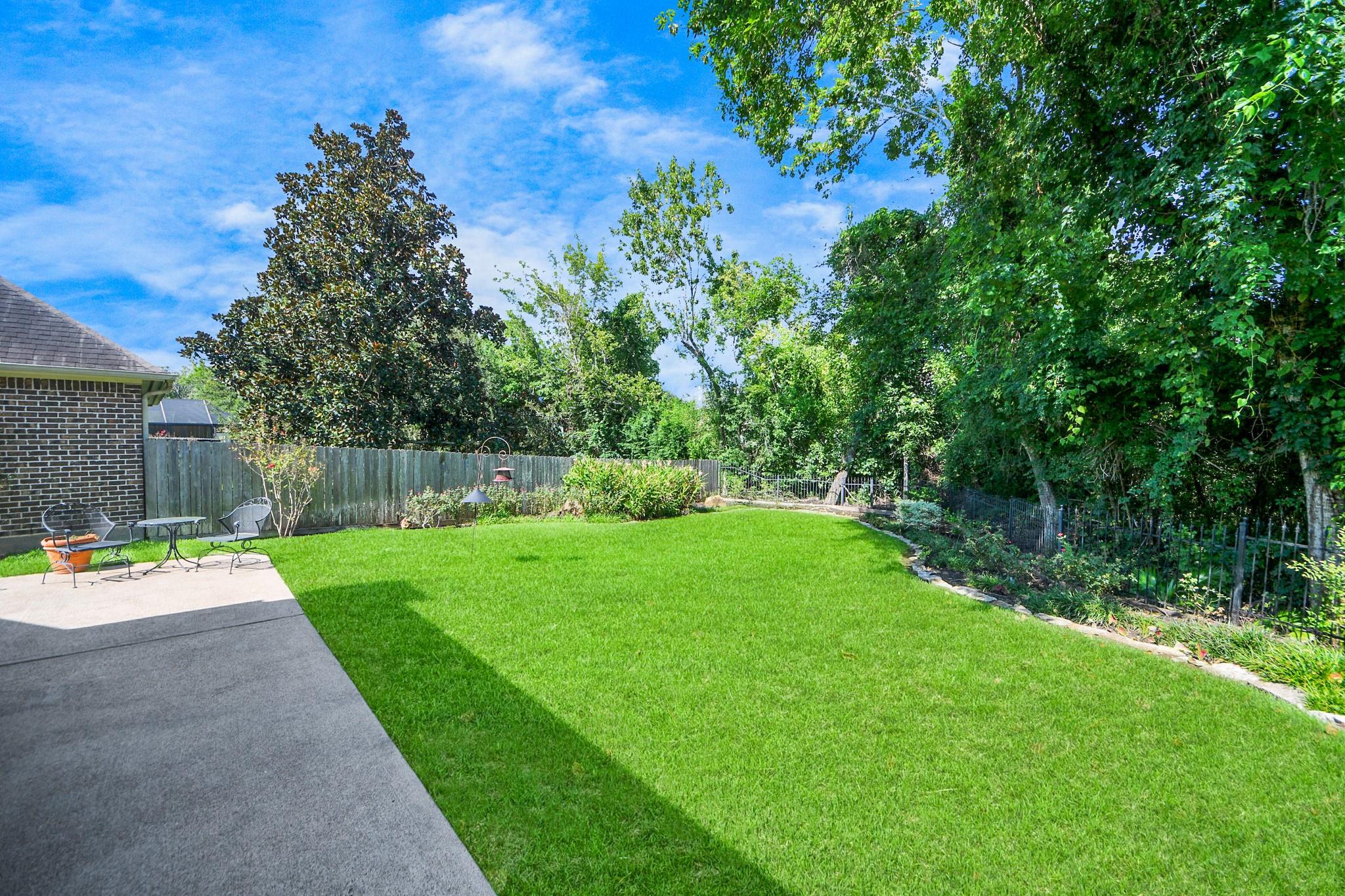 4139 Lakeshore Forest Drive