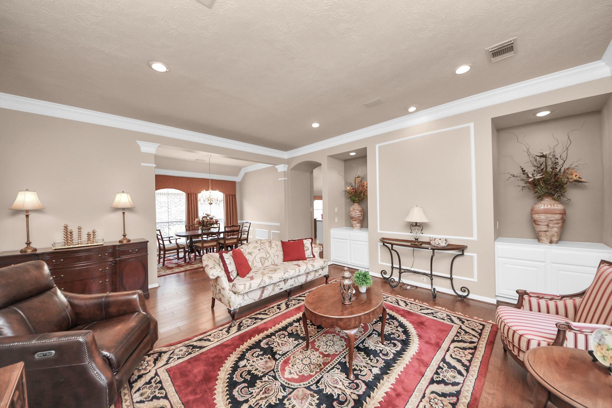 4139 Lakeshore Forest Drive