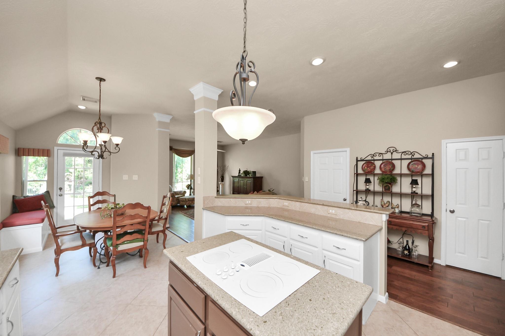 4139 Lakeshore Forest Drive