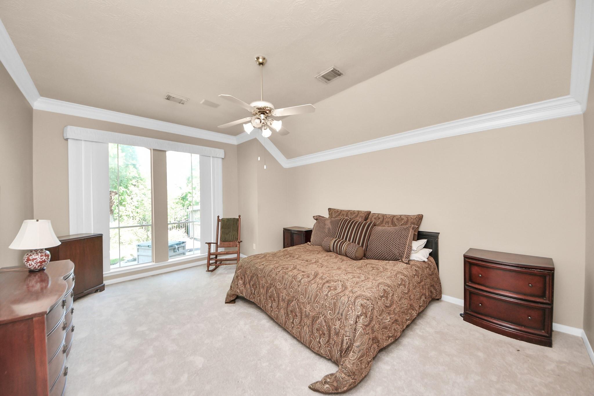 4139 Lakeshore Forest Drive